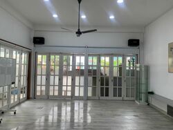 Shrewsbury Road (D11), Terrace #443203271